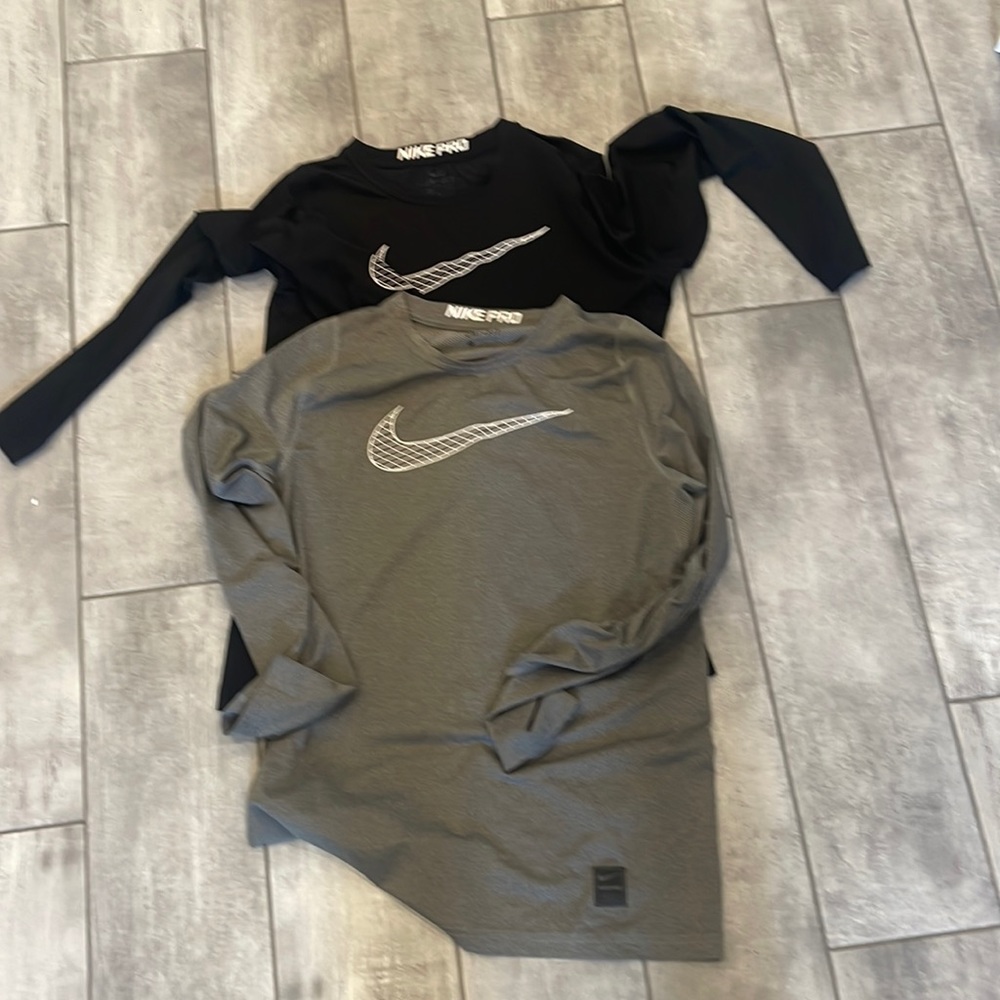 Nike under shorts sport long sleeve kids XL